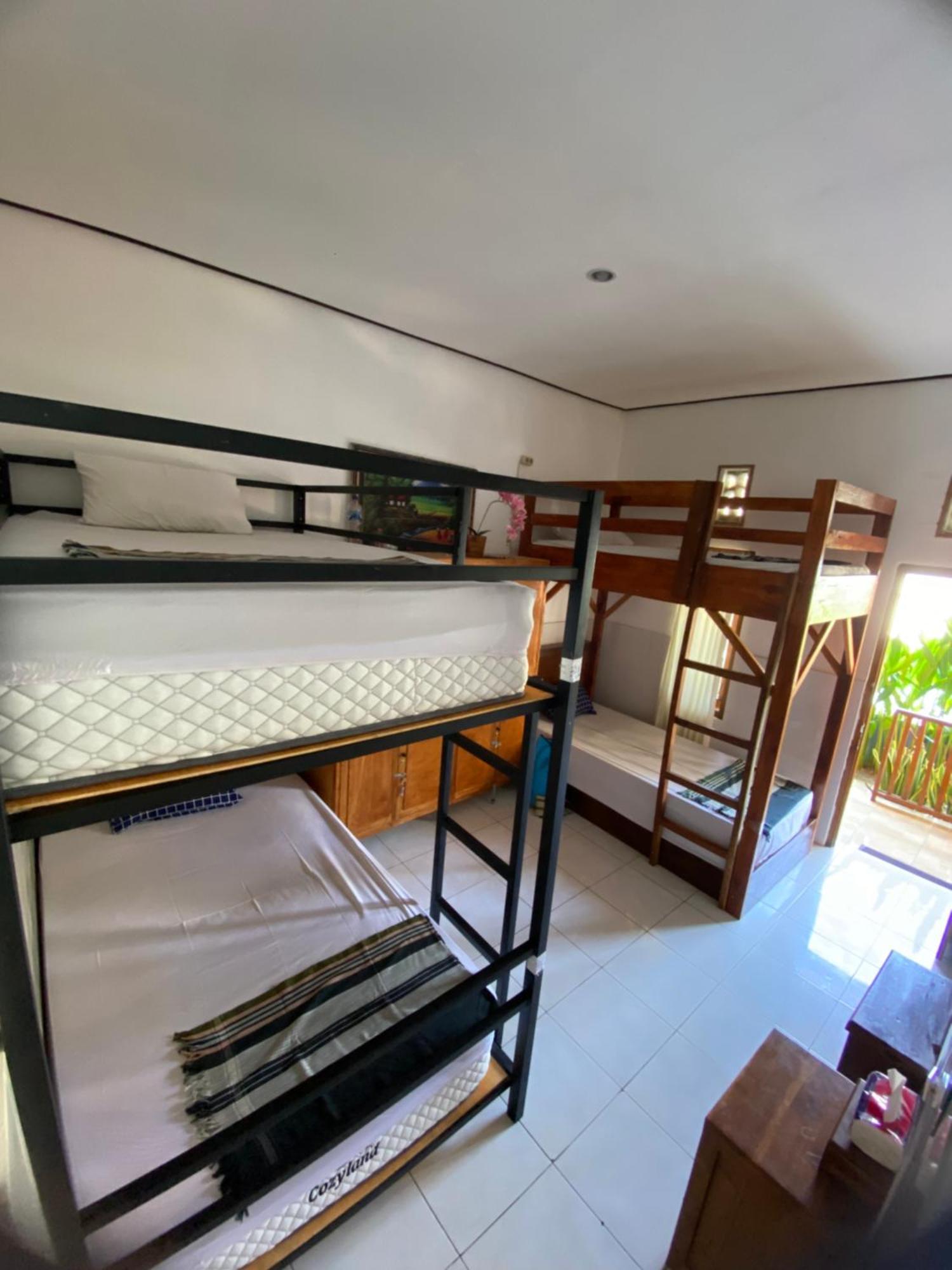 Batununggul My Art Hostel מראה חיצוני תמונה