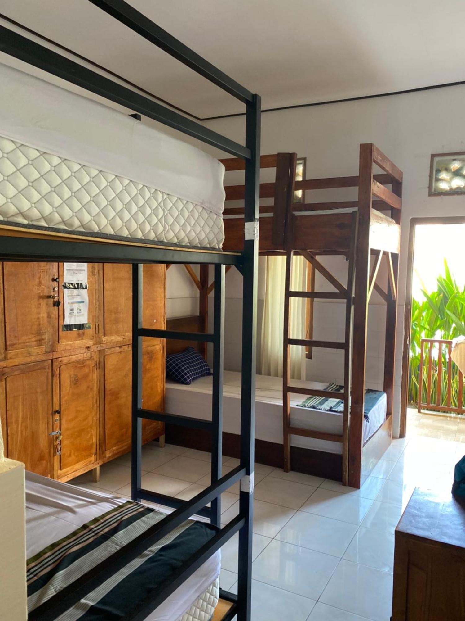 Batununggul My Art Hostel מראה חיצוני תמונה