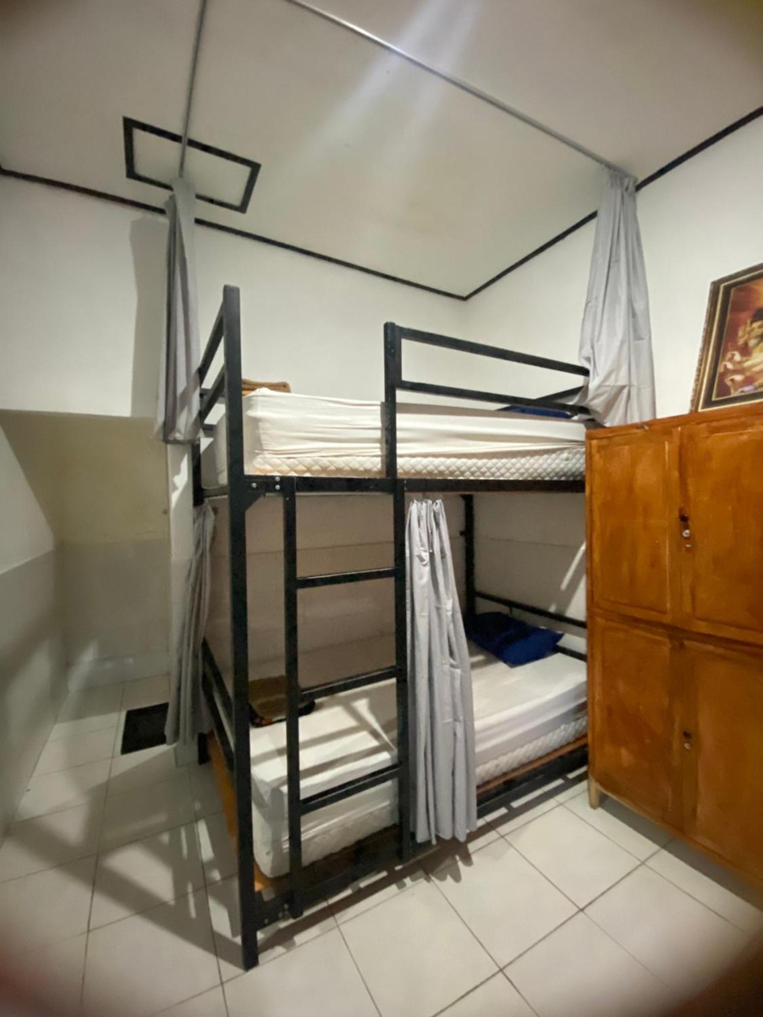 Batununggul My Art Hostel מראה חיצוני תמונה