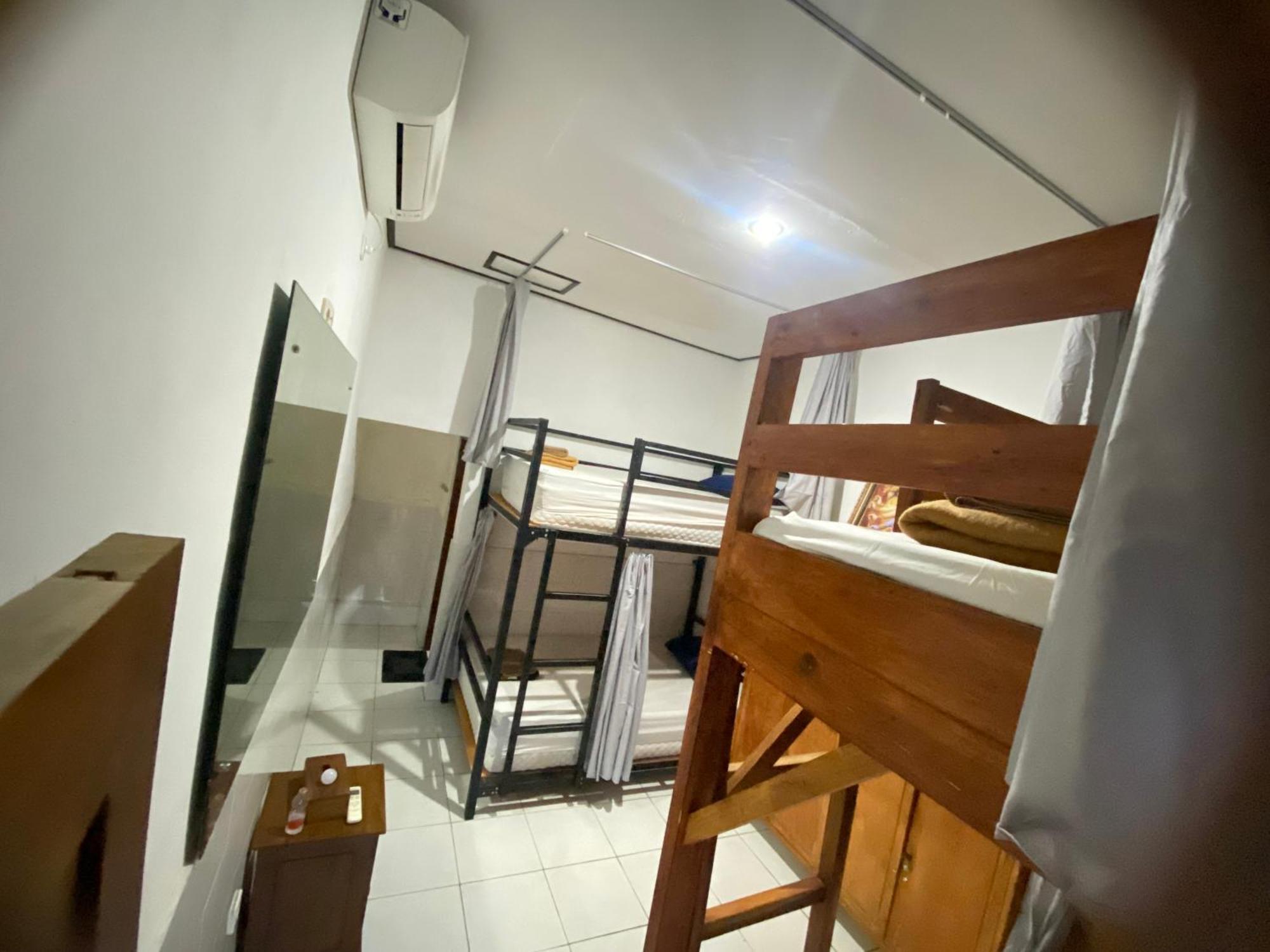 Batununggul My Art Hostel מראה חיצוני תמונה